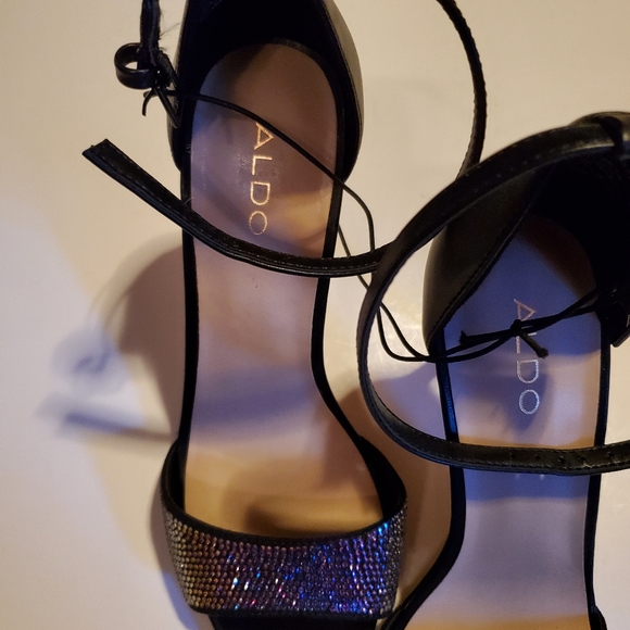 Black Stilleto Heel - Picture 4 of 16